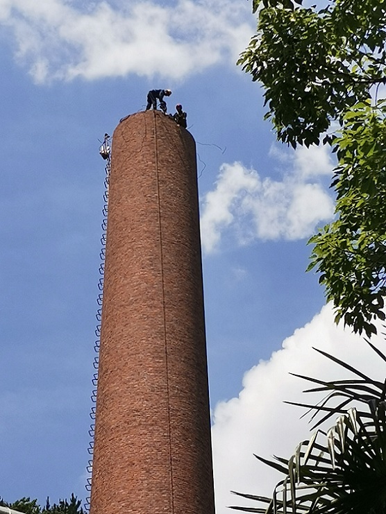 福建废旧烟囱拆除的必要性