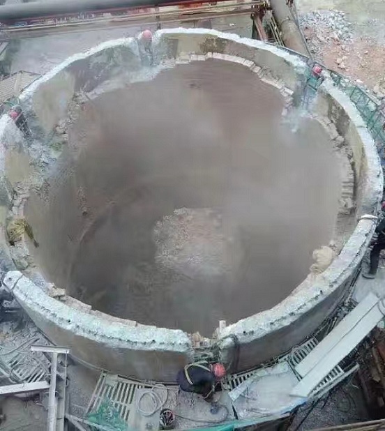 杭州烟囱拆除-烟囱人工拆除如何确保安全？