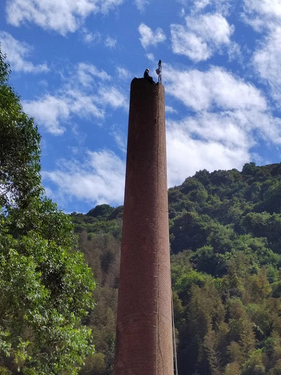 南平烟囱拆除-人工拆除砖烟囱技术资讯