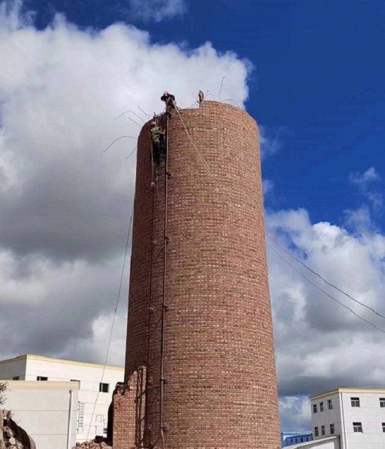 儋州烟囱拆除:高效拆除服务,保障施工安全