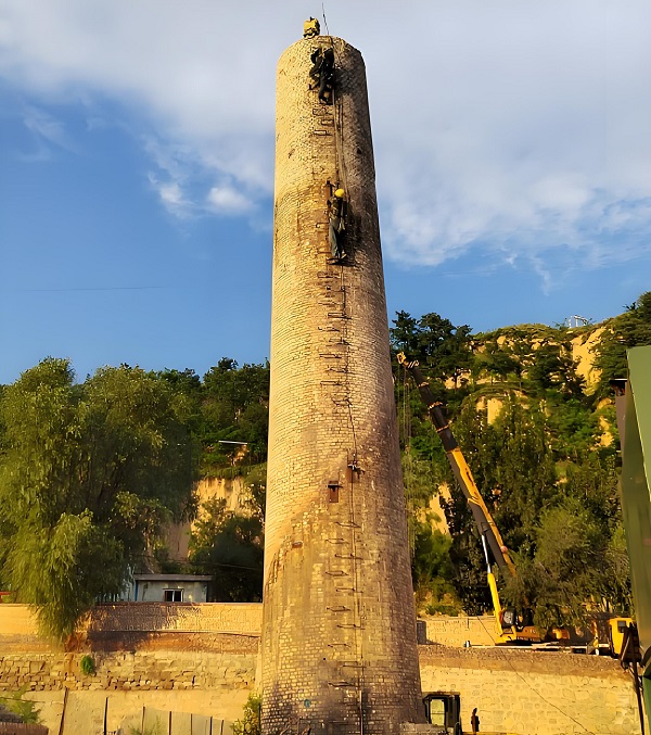 烟囱拆除新选择！无尘无污染，还你清新空间！