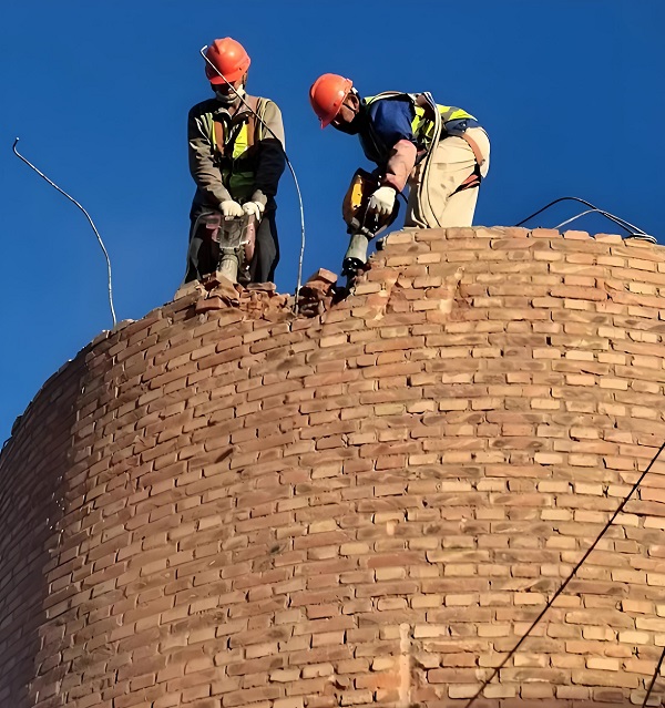 烟囱拆除专业团队，精准拆除各类烟囱！